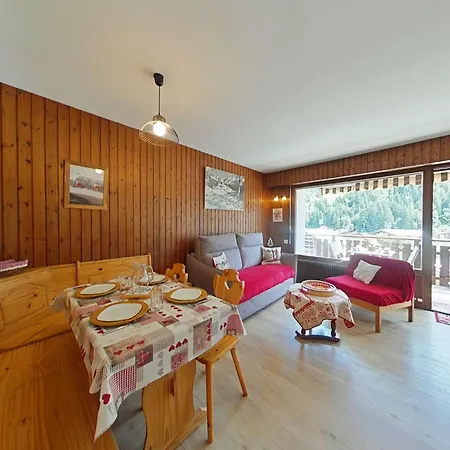 4 Pers, Centre Village, Proche Commerces Et Pistes, Tv Incluse - Fr-1-241-29 Le Grand-Bornand
